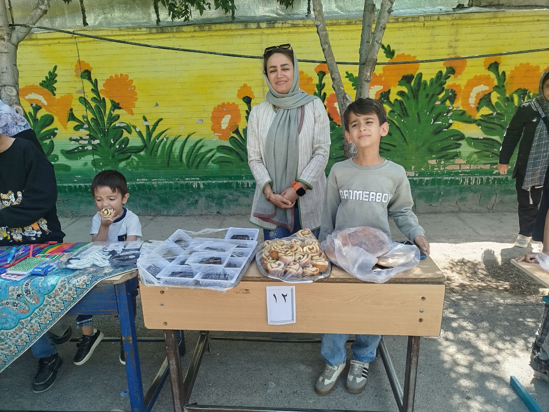برگزاری بازارچه درون مدرسه‌ای در دبستان مبین شیروان