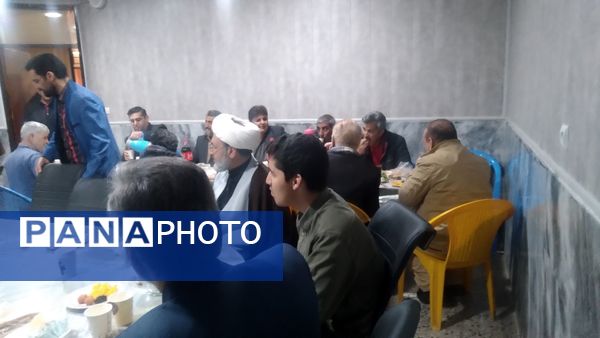 ضیافت ساده اما آسمانی به همت مسئولین دبیرستان سرآمد ناصر ناحیه ٧ مشهد برگزار شد