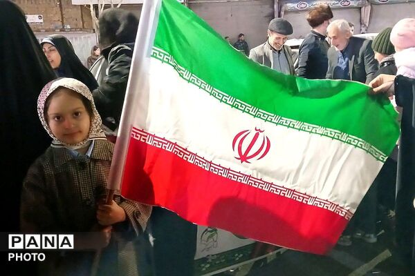 عهد معلمان و دانش‌آموزان با رهبر شهید در موکب فرهنگیان