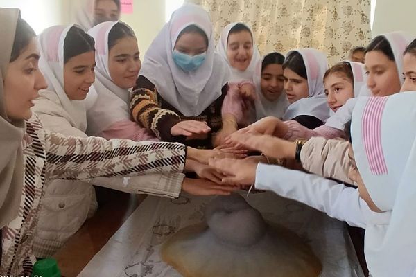 بازدید دانش‌آموزان فیروزکوهی از پژوهش‌سرای شهدای هسته‌ای 