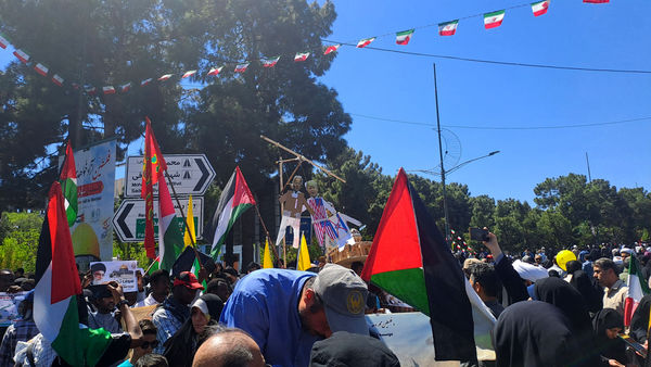 راهپیمایی روز قدس همراه با تشییع پیکر شهید صداقت در قم