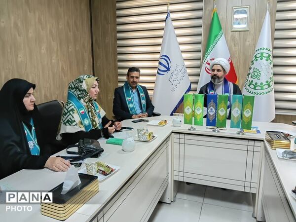 نشست هم‌اندیشی مربیان ارشد و پیشکسوتان سازمان دانش‌آموزی استان البرز