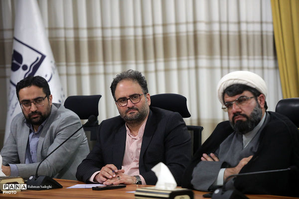  نشست فعالان و مجموعه‌های مردمی تربیت با معاون پرورشی و فرهنگی وزارت آموزش و پرورش