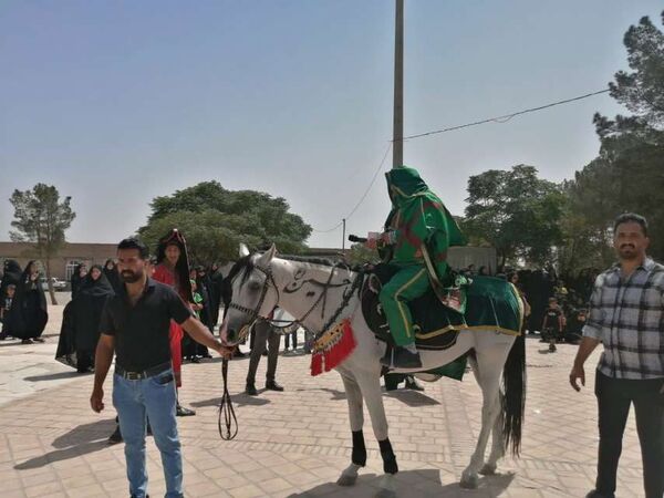 تعزیه‌خوانی اباعبدالله الحسین در روز عاشورای حسینی در روستای نقاب