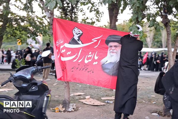 اینجا مصلاست؛ جایی که تاریخ از میان اشک‌ها عبور کرد