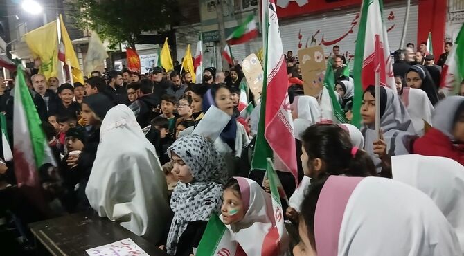 یادبودشهدای دانش‌آموز میناب در روستای فرخ‌آباد زیبادشت کرج