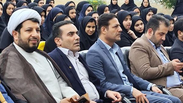 نواختن زنگ هفته کتاب و کتابخوانی در کارون