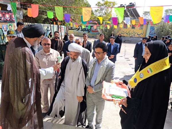 آیین بازگشایی مدارس و افتتاح نماز خانه، در آموزشگاه تکتم باخرز