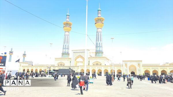 خیابان‌های منتهی به حرم، مملو از زائران رضوی
