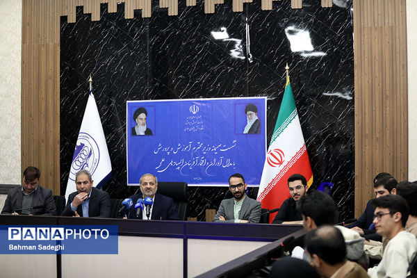 نشست صمیمی وزیر آموزش و پرورش با مدال آوران المپیادهای علمی