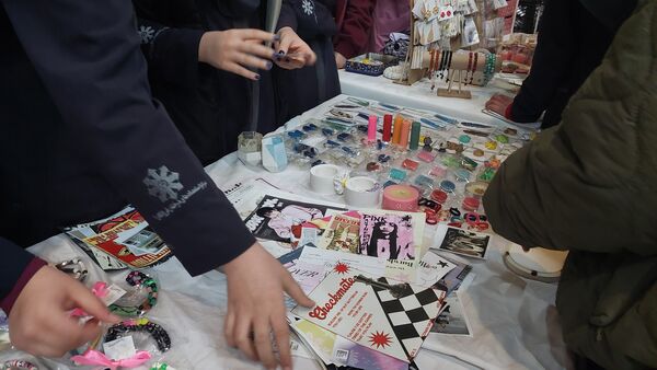  برگزاری بازارچه کسب‌و‌کار  در دبیرستان فرزانگان یک