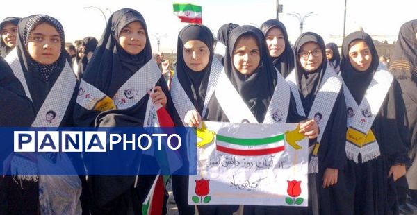 حضور پرشور آینده‌سازان ایران در راهپیمایی روز دانش‌آموز در همدان 