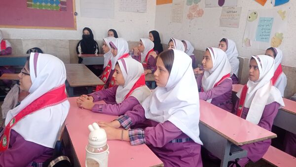 بازدید تشکیلاتی سازمان دانش‌آموزی از مدارس دخترانه شاهد و بنت‌الهدی سرآبتاوه