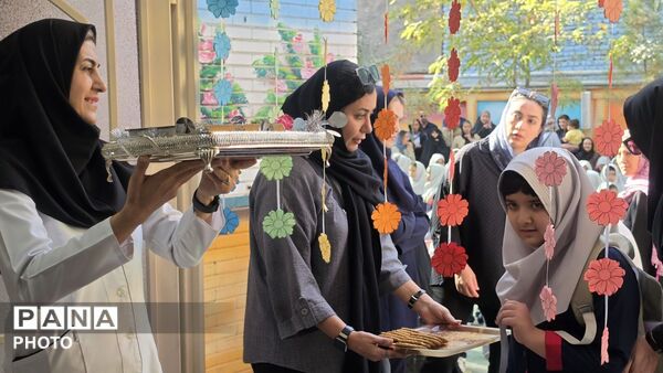 طنین «زنگ مهر و مقاومت» در دبستان دخترانه فرهنگیان ۱