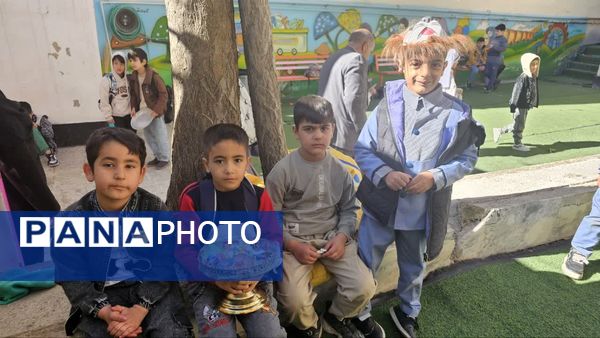 جشن یلدایی در مدرسه دکتر عسکریان یاسوج
