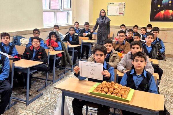 گرامیداشت روز مادر در مدارس اسلامشهر