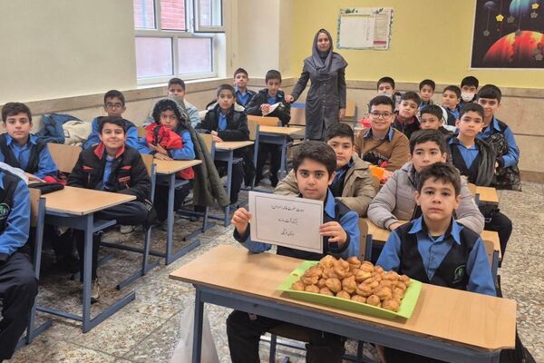 گرامیداشت روز مادر در مدارس اسلامشهر