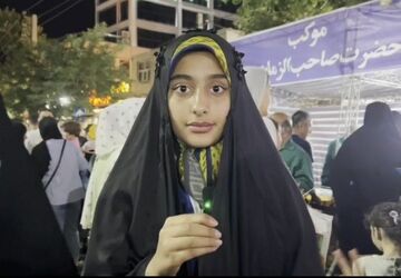 دانش آموزان در ساوجبلاغ به استقبال عید مهربانی رفتند 