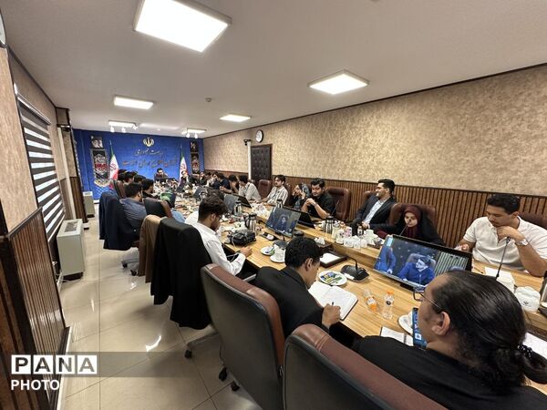 نسل زد پای بازنگری ساختار شورای مشاوران نشست