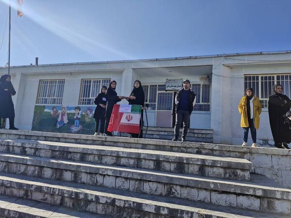حضور کتابداران در مدارس روستاهای سملقان 