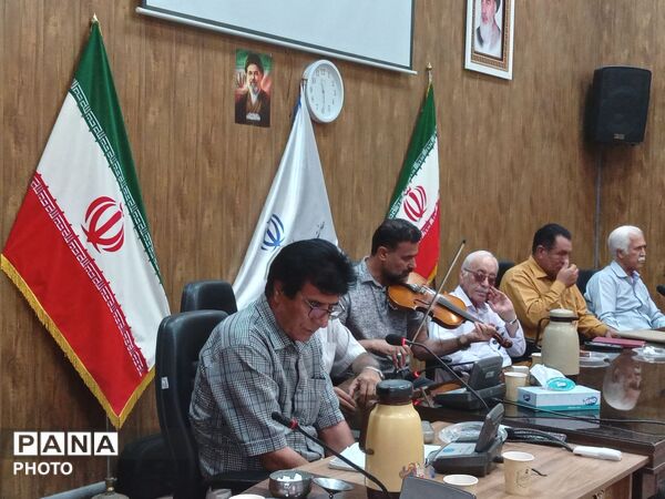 جلسات هفتگی پیشکسوتان فرهنگی در دبیرستان خیام
