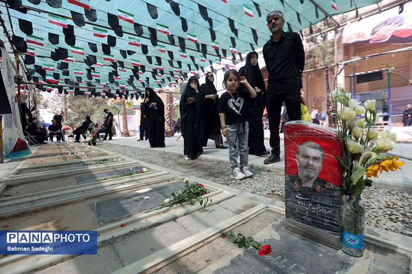 حال و هوای ظهر عاشورا در قطعه شهدای جنگ تحمیلی رژیم صهیونیستی