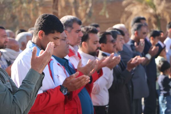 اقامه باشکوه نماز عید فطر در فهرج