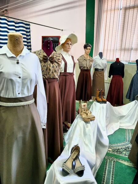نمایشگاه هنر در دبیرستان دخترانه نور دانش