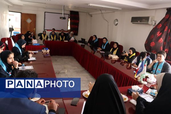 دیدار نماینده مردم ساری و میاندرود در مجلس شورای اسلامی با دانش‌آموزان مازندران