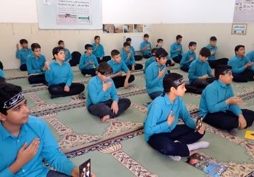 مراسم " پایِ درسِ امام" دانش آموزان اشکذری