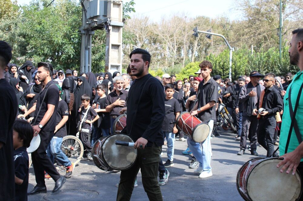 برپایی مراسم جاماندگان اربعین حسینی در امامزاده محمد(ع) کرج