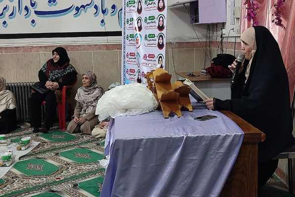 برگزاری مراسم احسان و افطار در دبیرستان حضرت ولیعصر (عج) ری یک 