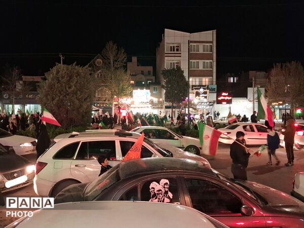  آیین رژه خودرویی در گرامیداشت چهلم شهدای میناب