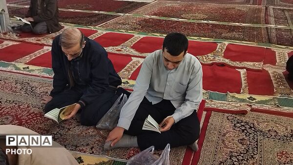 قرائت دعای استغاثه به امام زمان (ع) در مسجد جامع نیشابور 