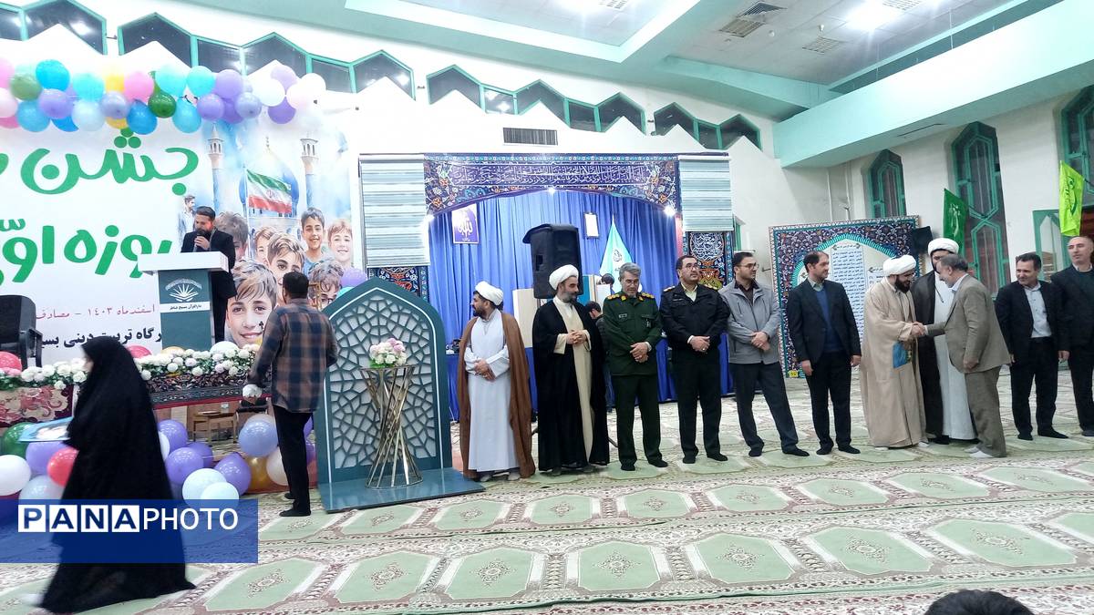 جشن بزرگ روزه‌‌اولی‌ها در شهرستان مرزی پارس‌آباد