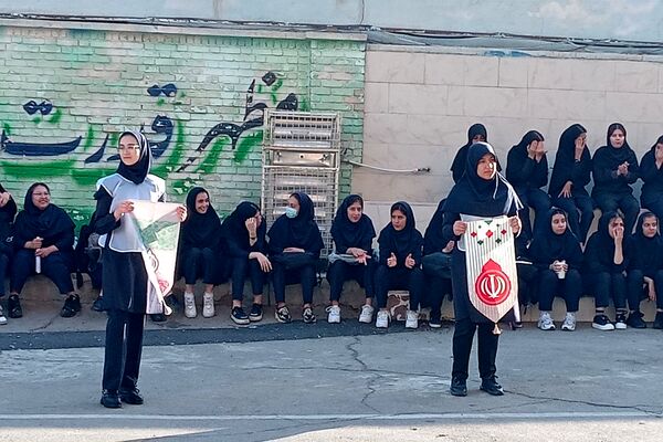 گرامیداشت هفته تربیت‌بدنی در دبیرستان شهدای محراب شهرستان قرچک 
