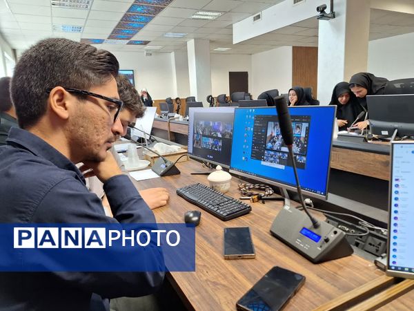  حضور پررنگ دانش‌آموزان شیرازی در پارلمان نوجوانان کشور