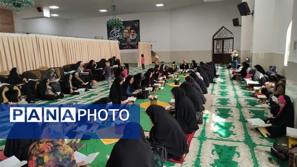 جز خوانی قرآن کریم در ماه مبارک رمضان در مسجد خاتم النبیین