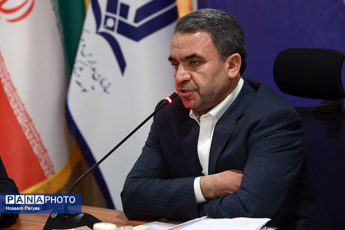 آموزش برخط هوش مصنوعی برای ۲۸۰ هزار معلم مدارس غیردولتی آغاز شد