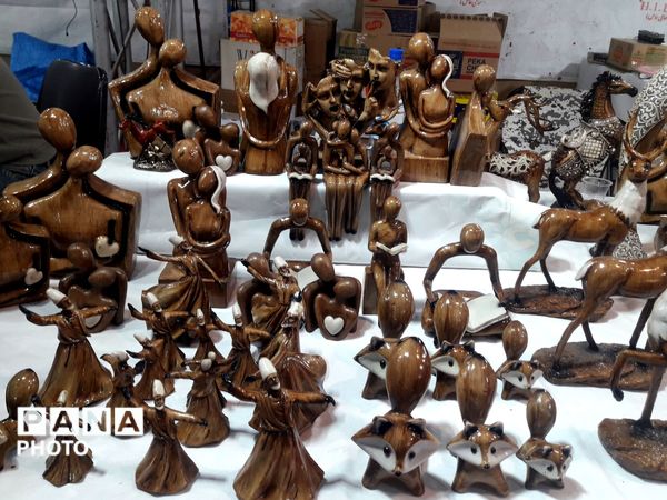 نمایش طعم و زیبایی در دو نمایشگاه بزرگ صنایع غذایی و پوشاک همدان