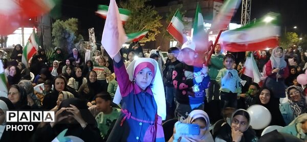 اجتماع بزرگ دختران جان فدای ایران به یاد دختران میناب 