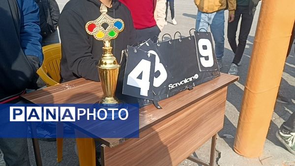 برگزاری فینال مسابقات والیبال گروهی درون مدرسه‌ای در دبیرستان شاهد ابوذر غفاری 