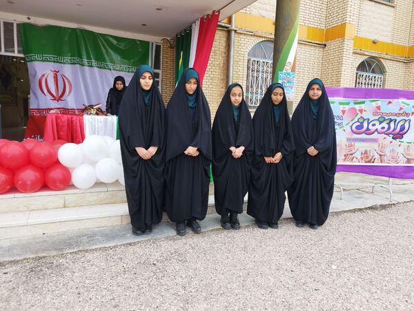جشن مدرسه‌ای «ایرانمون» در مدرسه شهدای میانشهر