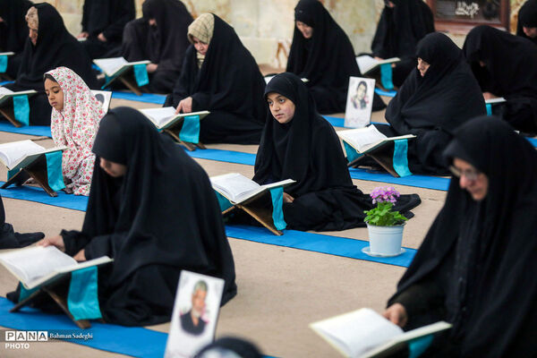 مراسم جزخوانی قرآن کریم در آستان مقدس امامزاده نرمی - اصفهان