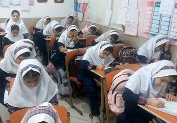 حال و هوای امتحانات دانش‌آموزان دبستان پیروزی سمنان