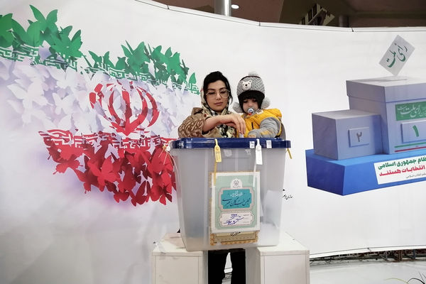 حضور شکوهمند مردم استان مرکزی پای صندوق‌های رأی