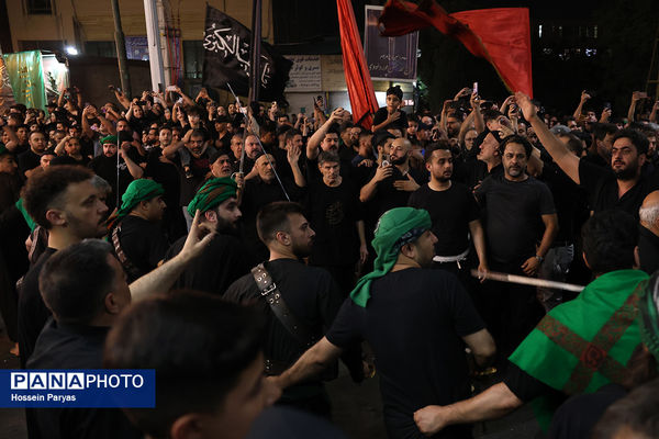 عزاداری شب عاشورا در محله دولت آباد تهران