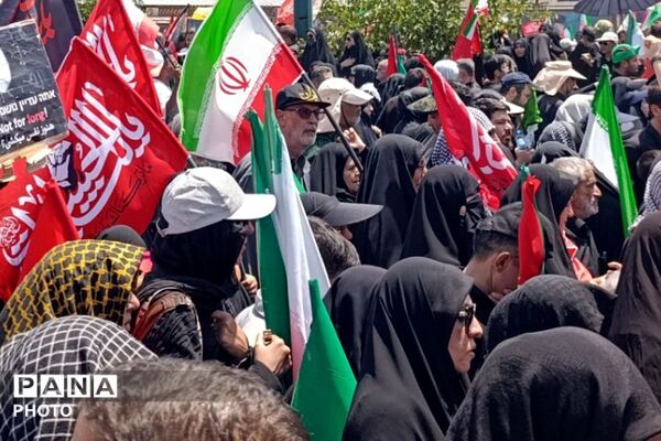 روایت عشق و وفاداری در بدرقه شهدا