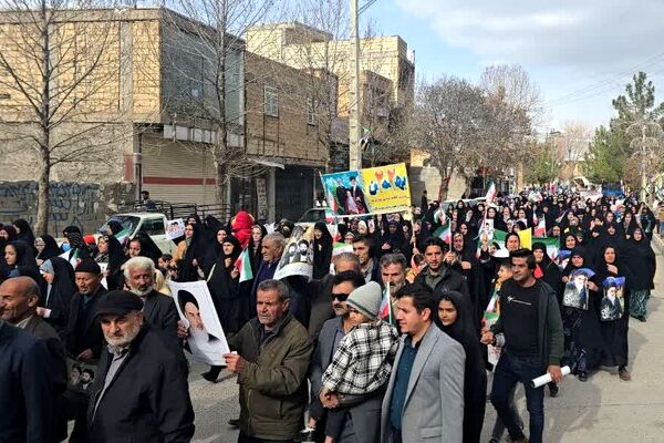 خروش مردم  فلارد در راهپیمایی ۲۲ بهمن