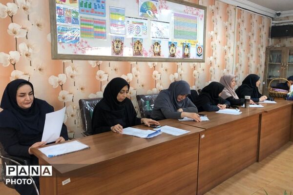 هم‌اندیشی برای فردایی بهتر در مدرسه هدی ۱